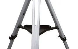 Каково расстояние от Нептуна до его спутника?